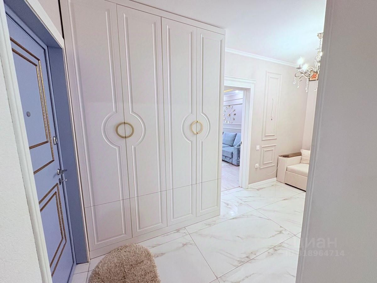 Продажа 2-комн квартиры на вторичном рынке Новые Островцы мкр, д. Островцы, улица Баулинская, 11