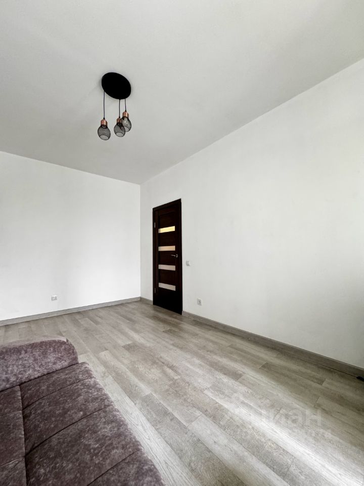 Продажа 1-комн квартиры на вторичном рынке Октябрьская набережная, 44