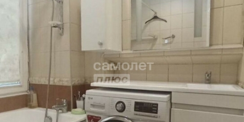 2-комн квартира улица Константина Царёва,  д. 18