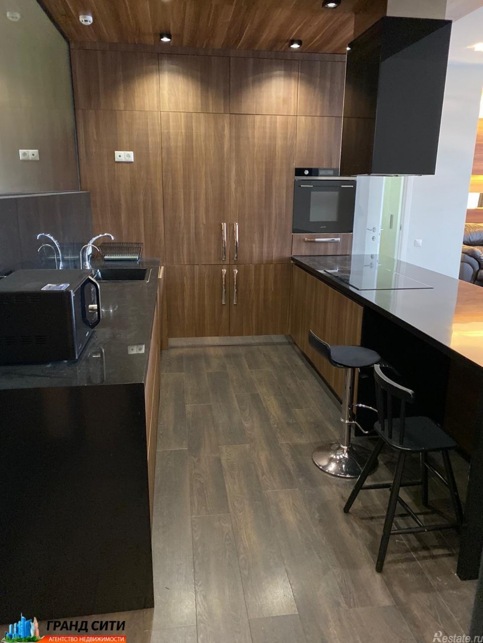 Аренда 4-комн квартиры на вторичном рынке ул. Саляма Адиля,  д. 2,  к. 1