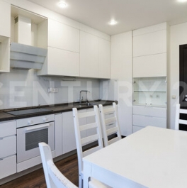 Продажа 2-комн квартиры на вторичном рынке Ветеранов пр-кт,  д. 171 к4 с1
