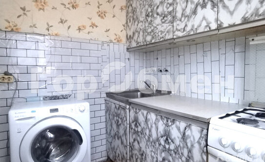 Продажа 2-комн квартиры на вторичном рынке ул Булатниковская,  д. 11,  к. 1