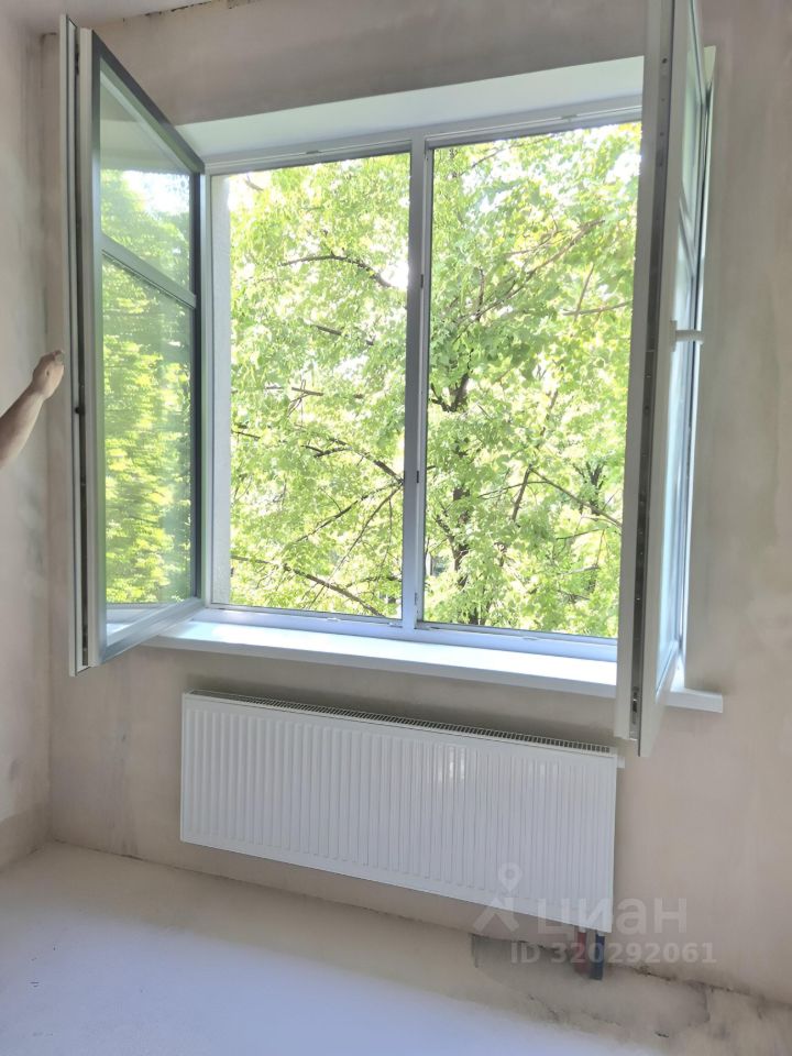 Продажа 1-комн квартиры на вторичном рынке Благодатная улица, 57