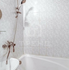 Продажа 1-комн квартиры на вторичном рынке проспект Авиаконструкторов,  д. 11 к1