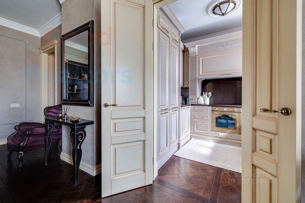 Продажа 3-комн квартиры на вторичном рынке Ломоносовский проспект, 29К2