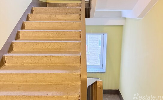 Продажа 2-комн квартиры на вторичном рынке Аэродром, бульвар Авиаторов,  д. 3 к1