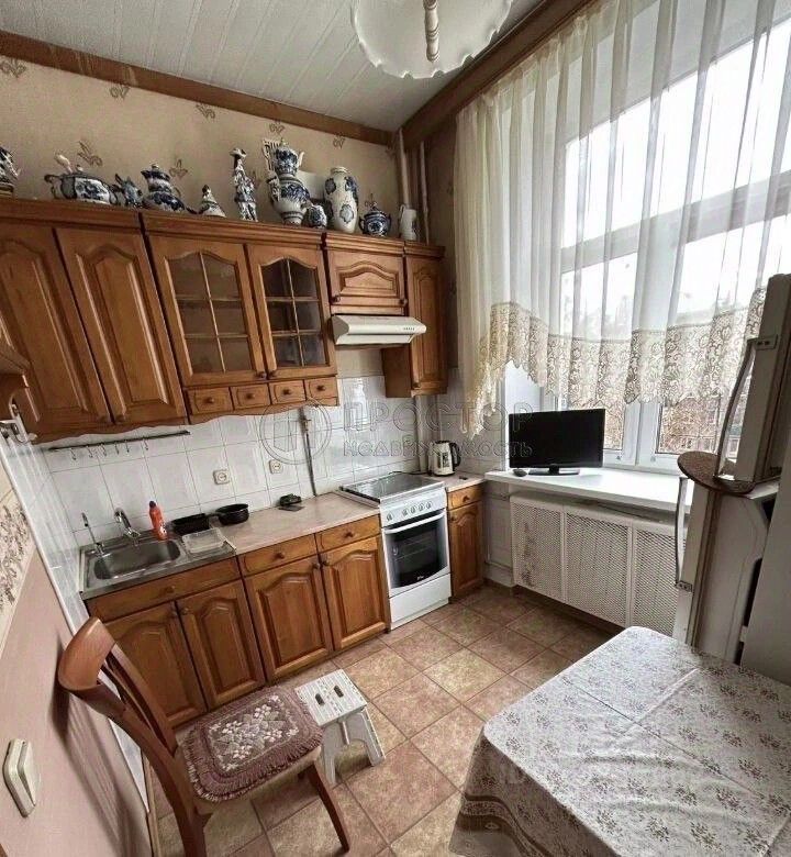 Продажа 2-комн квартиры на вторичном рынке Севанская улица, 3