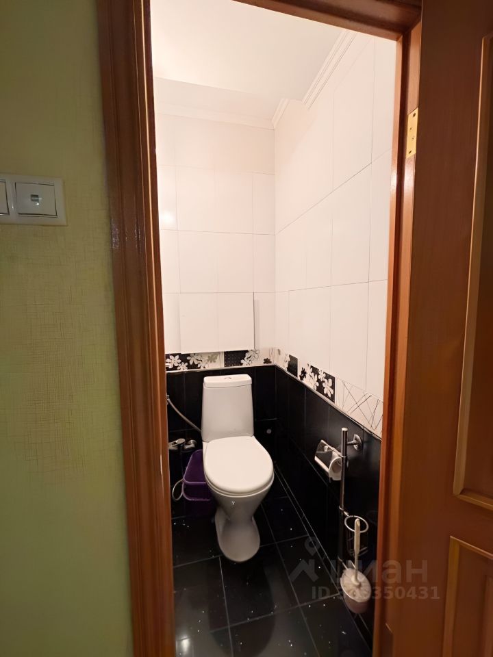 Продажа 2-комн квартиры на вторичном рынке бульвар Матроса Железняка, 30К2