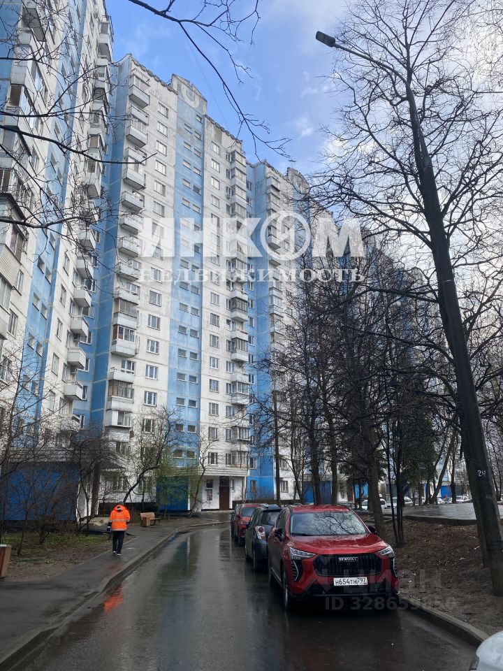 Продажа 2-комн квартиры на вторичном рынке Новопеределкинская улица, 10К1
