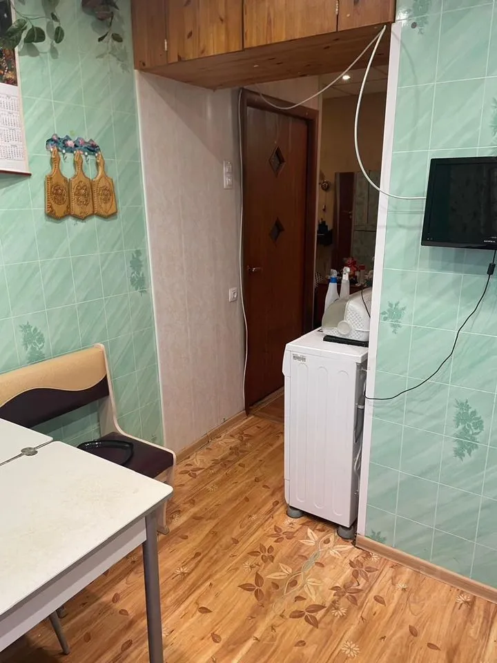 Продажа 3-комн квартиры на вторичном рынке Кировск, Набережная улица, 13