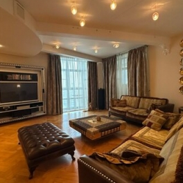 Продажа 5-комн квартиры на вторичном рынке улица Дыбенко,  д. 16 к1