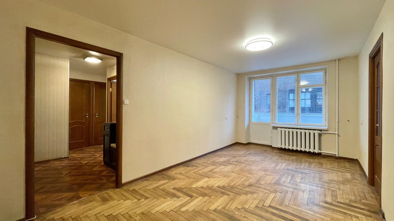 Продажа 3-комн квартиры на вторичном рынке Кантемировская улица,  д. 31