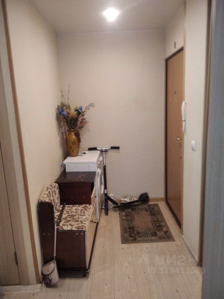 Продажа 2-комн квартиры на вторичном рынке улица Космонавтов, 20