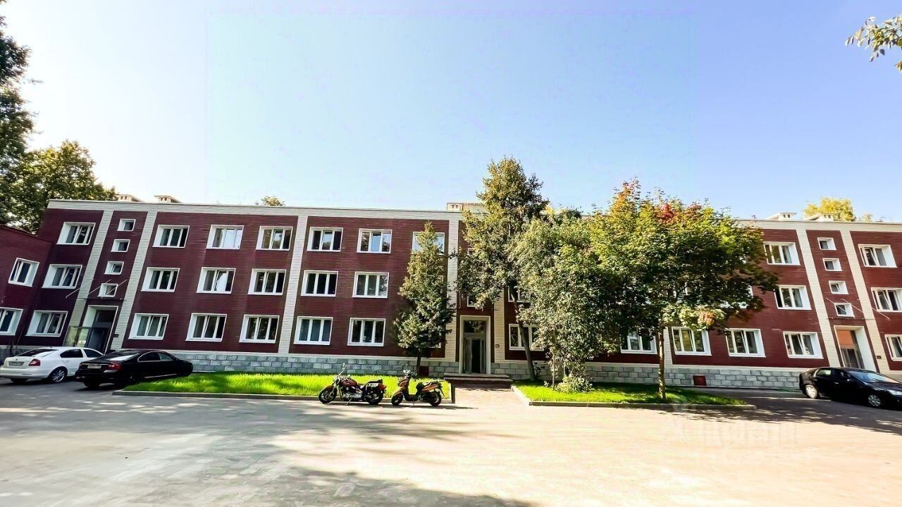 Продажа 1-комн квартиры на вторичном рынке улица Короленко,  д. 5А