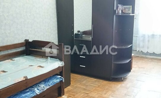 Продажа 3-комн квартиры на вторичном рынке улица Менжинского,  д. 5