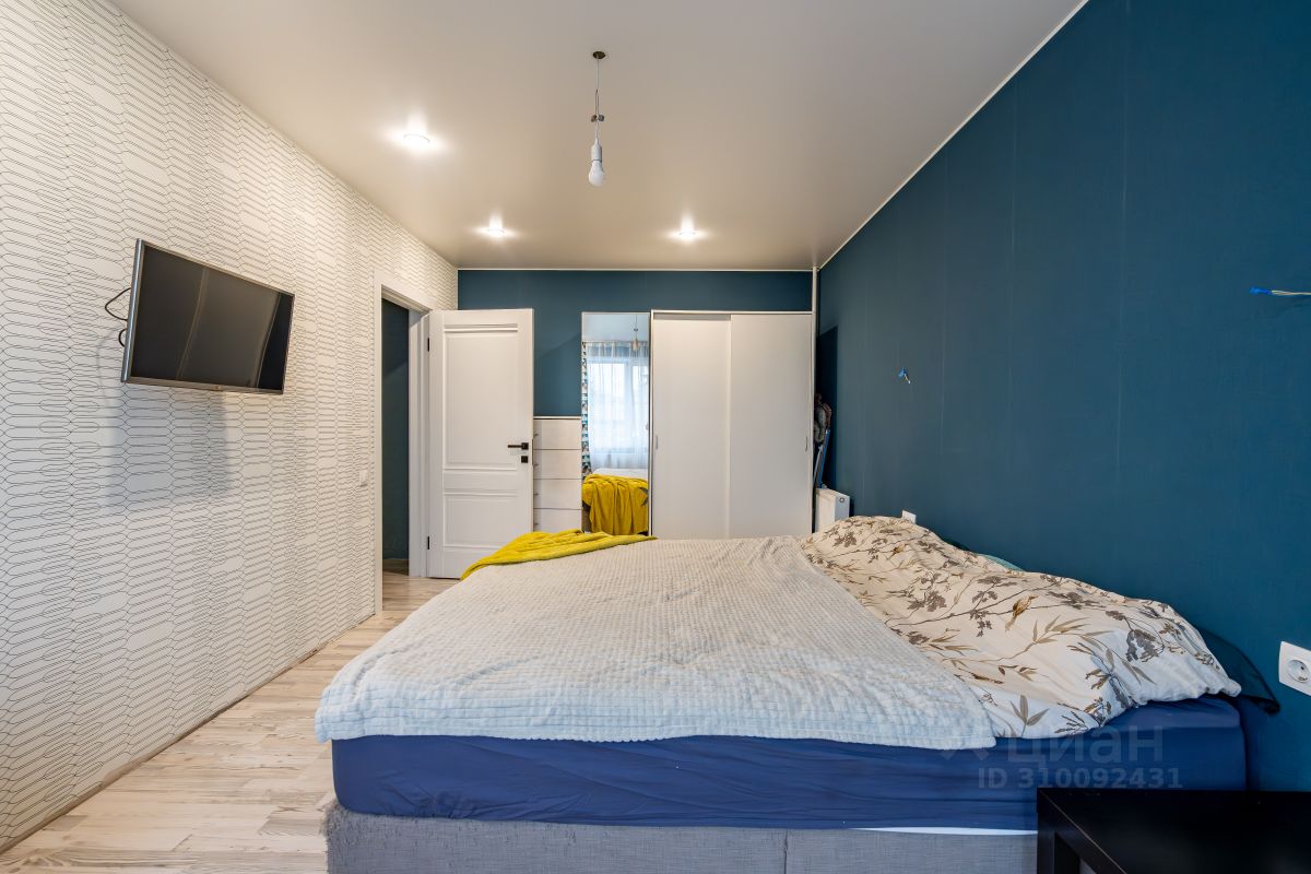 Продажа 3-комн квартиры на вторичном рынке улица Ивана Фомина, 5К1