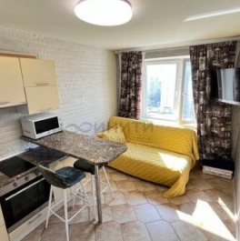 Продажа 1-комн квартиры на вторичном рынке Гурьянова ул,  д. 2 к1