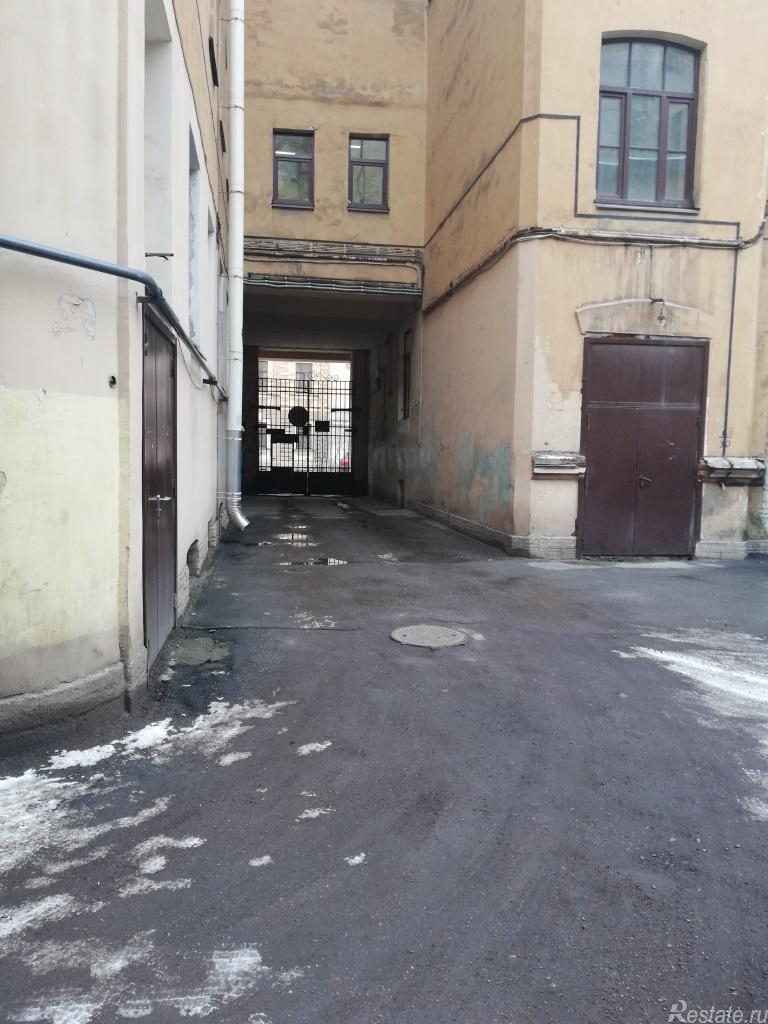 Продажа 5-комн квартиры на вторичном рынке Английский пр.,  д. 36,  к. 1