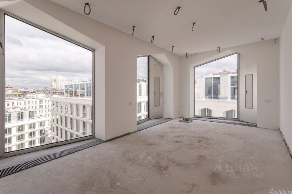 Продажа 3-комн квартиры в новостройке Садовническая улица,  д. 82