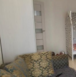 Продажа 1-комн квартиры на вторичном рынке Запрудня пгт, улица Карла Маркса, 10к2