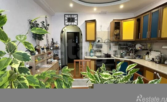 Продажа 3-комн квартиры на вторичном рынке ул Череповецкая,  д. 4