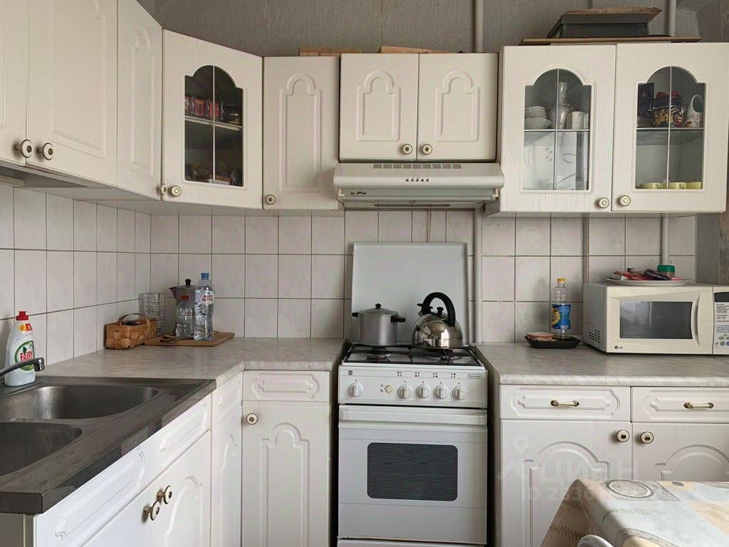 Продажа 2-комн квартиры на вторичном рынке улица Пионерстроя, 15К2