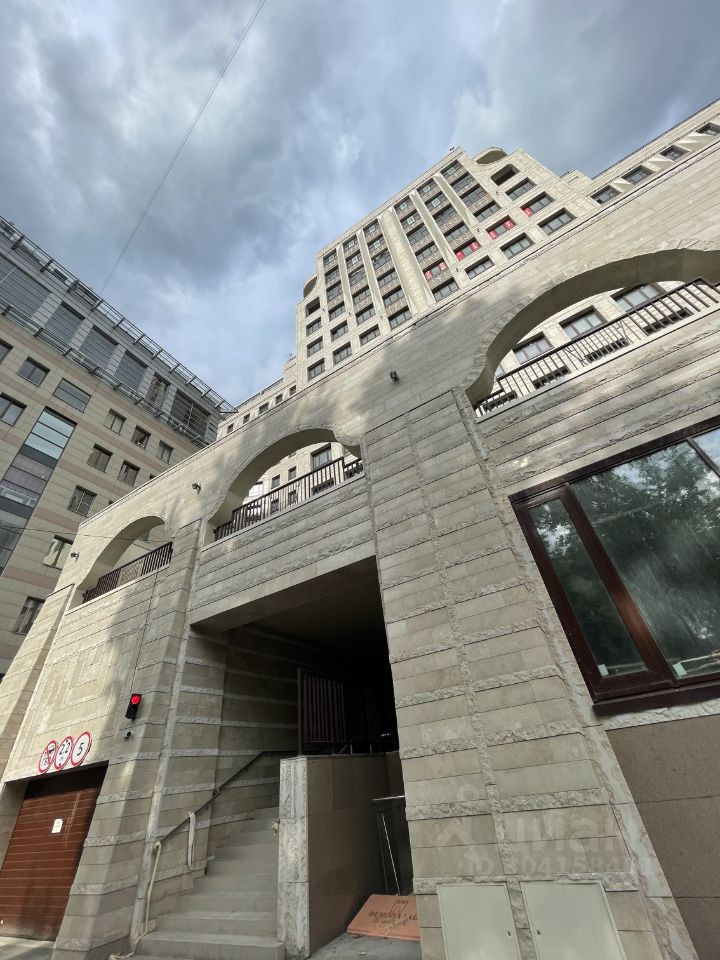 Продажа 1-комн квартиры на вторичном рынке Большой Строченовский переулок, 9