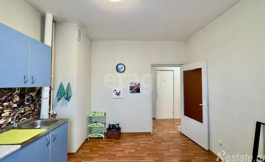 Продажа 3-комн квартиры на вторичном рынке Окуловская улица,  д. 4