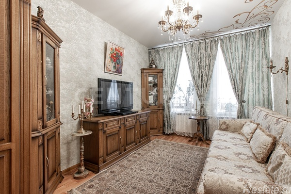Продажа 2-комн квартиры на вторичном рынке Глеба Успенского ул,  д. 5
