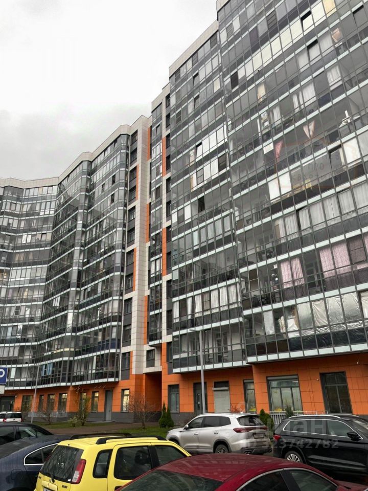 Продажа 1-комн квартиры на вторичном рынке пос. Бугры, бульвар Воронцовский, 11к1