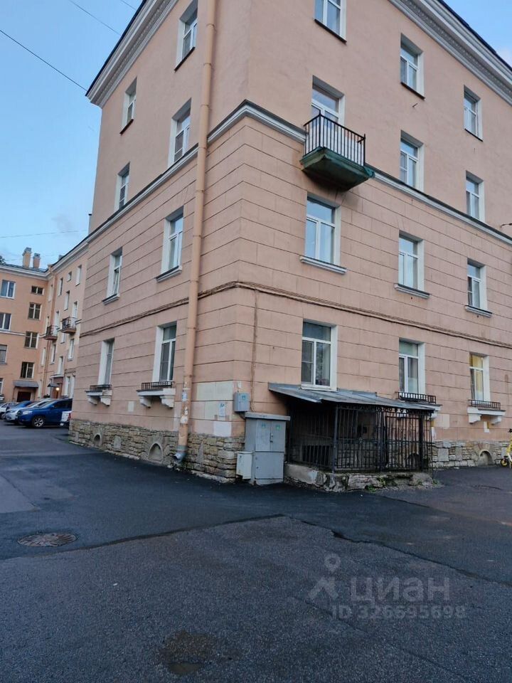 Продажа 2-комн квартиры на вторичном рынке улица Крупской, 29