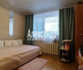 Продать Квартиры вторичка Ленинский пр-кт  130/6 