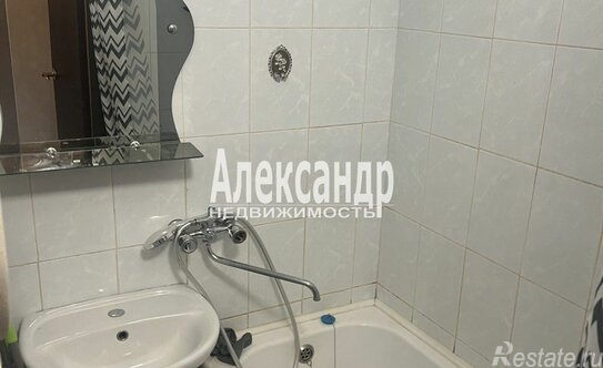 Продажа 2-комн квартиры на вторичном рынке шоссе Революции,  д. 45