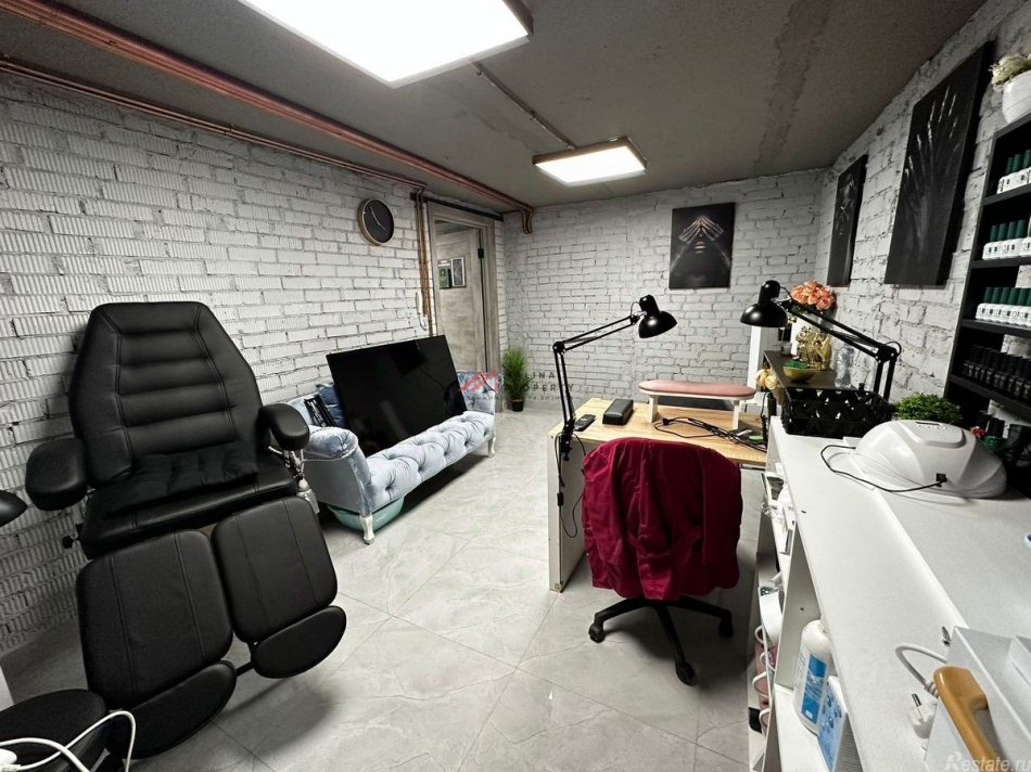 Продажа торгового помещения улица Марии Ульяновой,  д. 3 к2