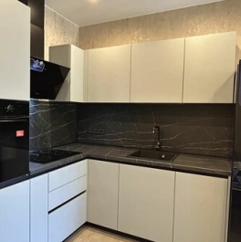 Продажа 3-комн квартиры на вторичном рынке Черниговская улица,  д. 13 к2