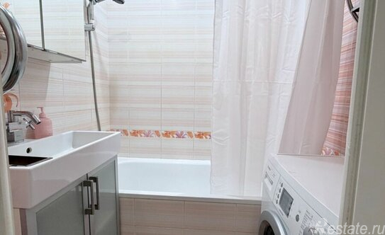 Продажа 1-комн квартиры на вторичном рынке Богатырский пр-кт,  д. 50,  к. 1