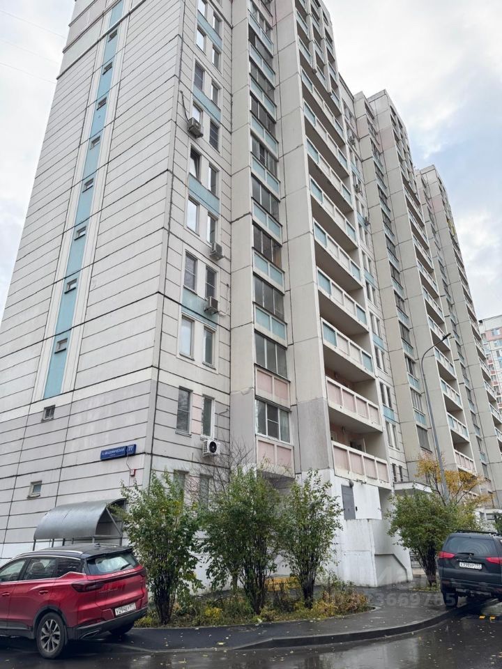 Продажа 4-комн квартиры на вторичном рынке Большая Академическая улица, 77К2