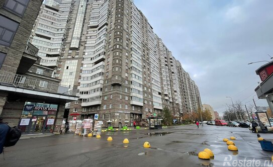 Продажа 3-комн квартиры на вторичном рынке аллея Поликарпова,  д. 2