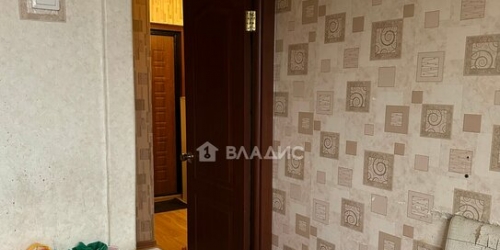 3-комн квартира улица Паршина,  д. 17