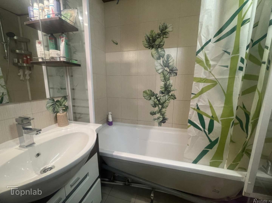 Аренда 2-комн квартиры на вторичном рынке Морская наб., 17