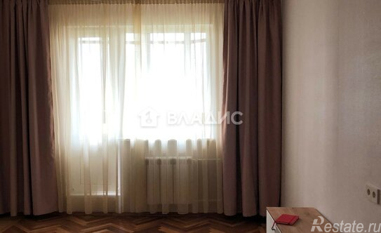 Продажа 2-комн квартиры на вторичном рынке улица Кораблестроителей,  д. 37