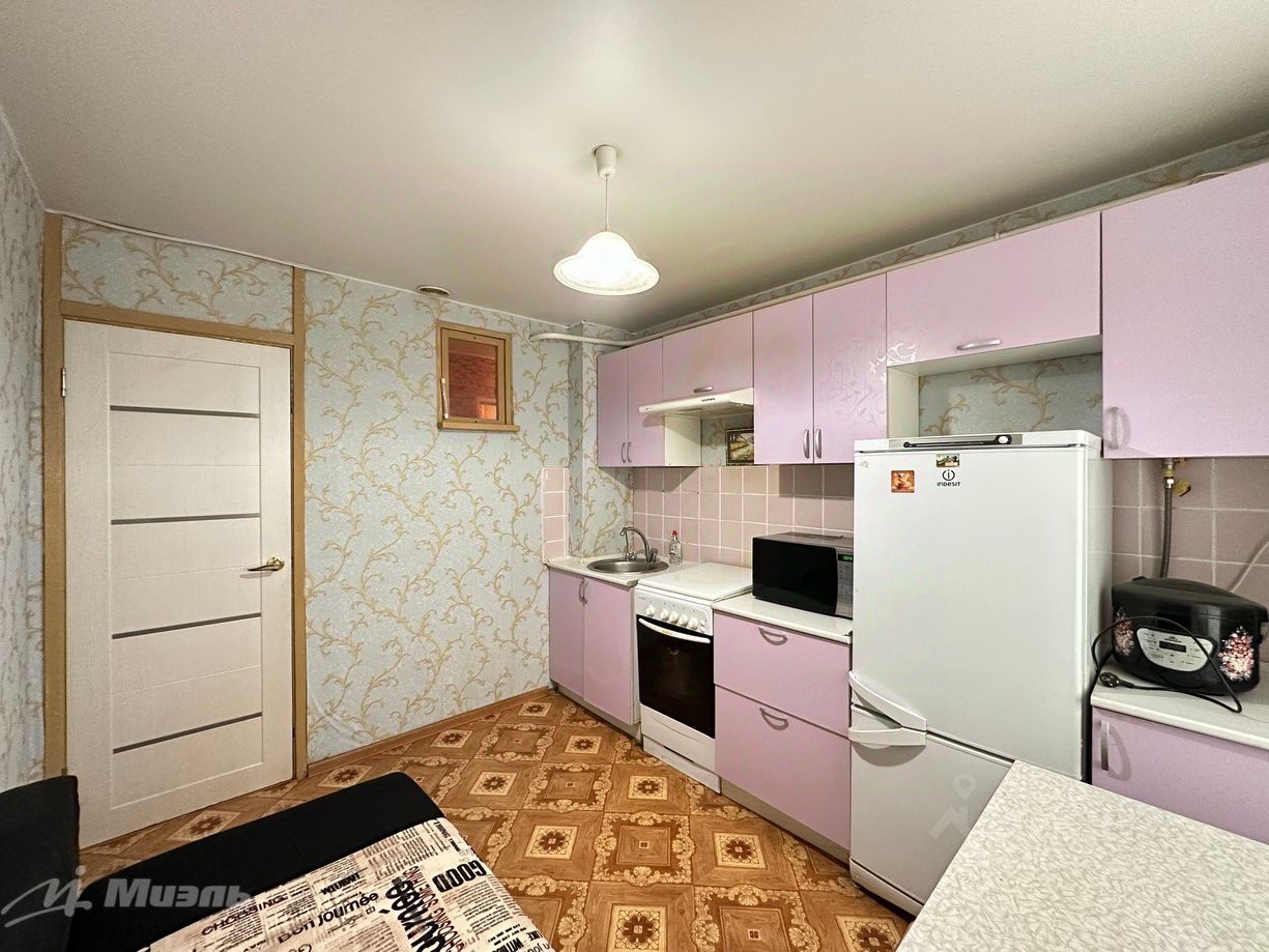 Продажа 1-комн квартиры на вторичном рынке Ольгино мкр, Балашиха, улица Главная,  д. 9