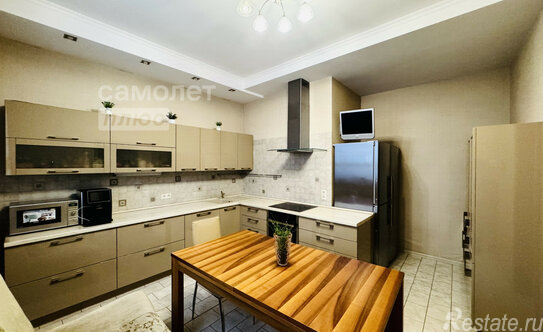 Продажа 4-комн квартиры на вторичном рынке улица Столетова