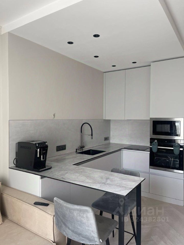 Аренда 1-комн квартиры на вторичном рынке Комендантский проспект, 63