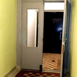 Продажа 1-комн квартиры на вторичном рынке Янтарный проезд,  д. 7