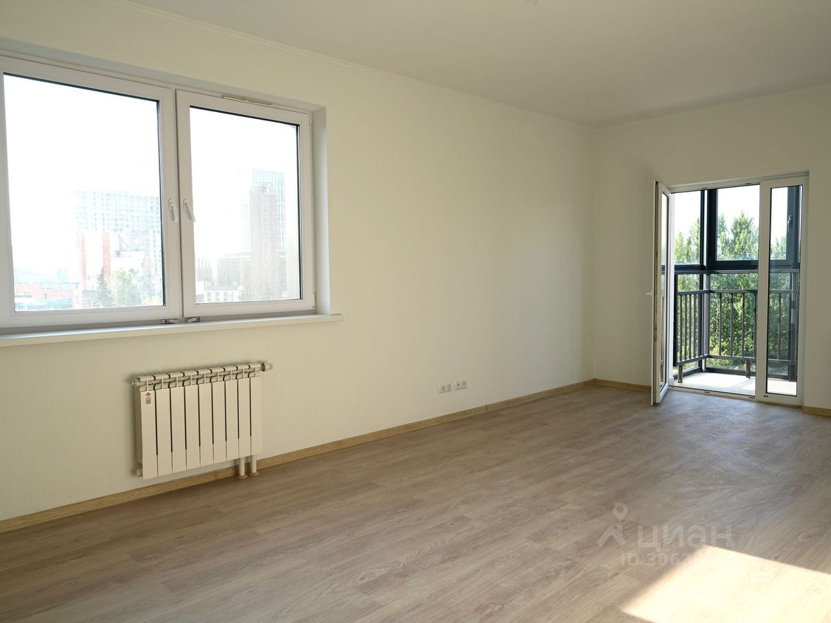 Продажа 3-комн квартиры на вторичном рынке улица Годовикова, 10