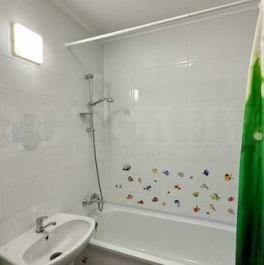 Продажа 2-комн квартиры на вторичном рынке Парковая 15-я ул,  д. 45