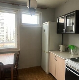 Продажа 1-комн квартиры на вторичном рынке улица Маршала Казакова,  д. 14 к1