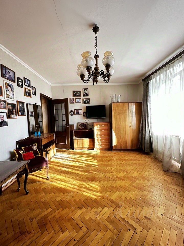Продажа 4-комн квартиры на вторичном рынке улица Кибальчича, 2К1