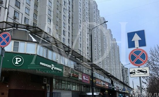 Продажа 2-комн квартиры на вторичном рынке ул Братиславская,  д. 18,  к. 1